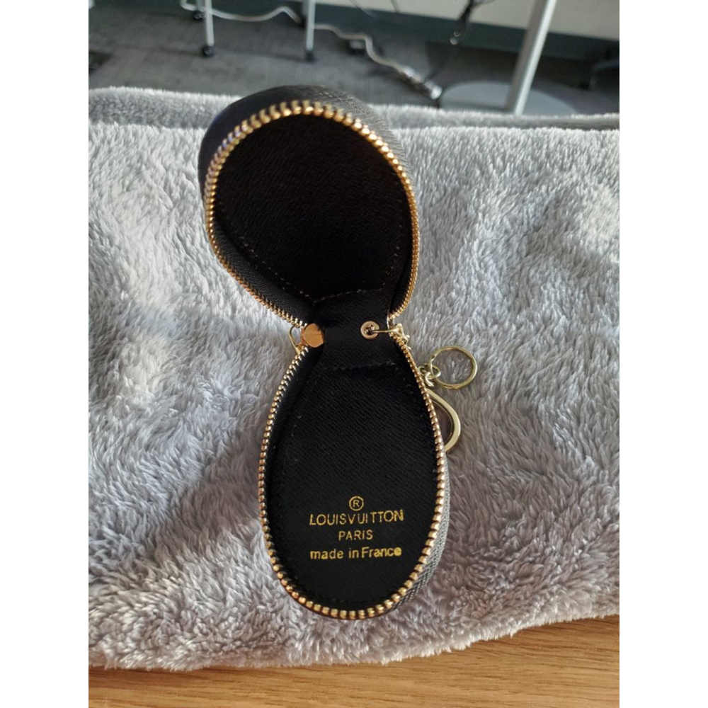 Hold your Keys in style with this Black Gray Teardrop shape key Fob - Picture 5 of 5
